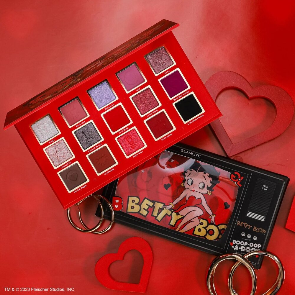 NWT Glamlite Betty Boop Eyeshadow Palette